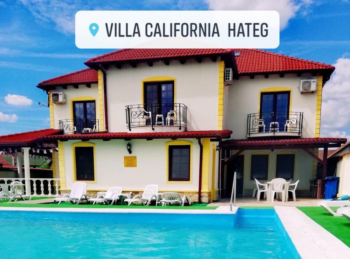 Villa California Haţeg Εξωτερικό φωτογραφία